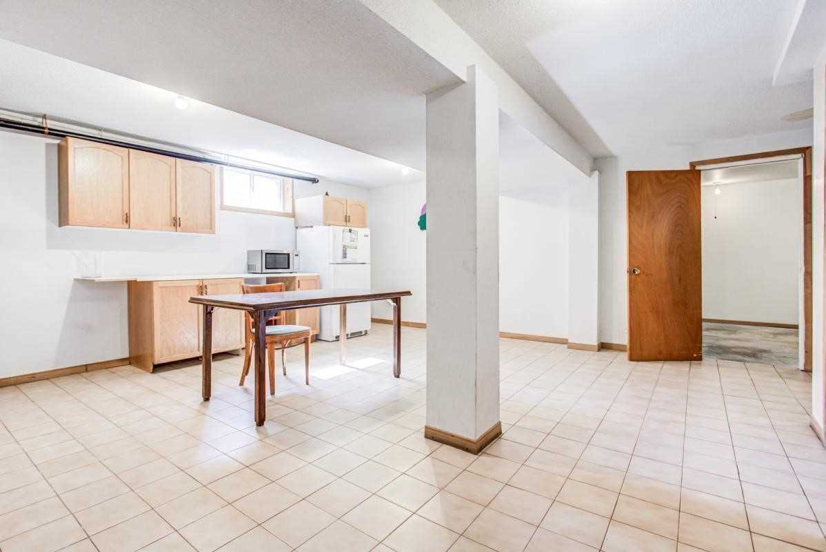 52 Wedgewood Dr, Toronto, ON M2M2H5 | 3 Bedroom 2 Bathroom Detached House | Image 16