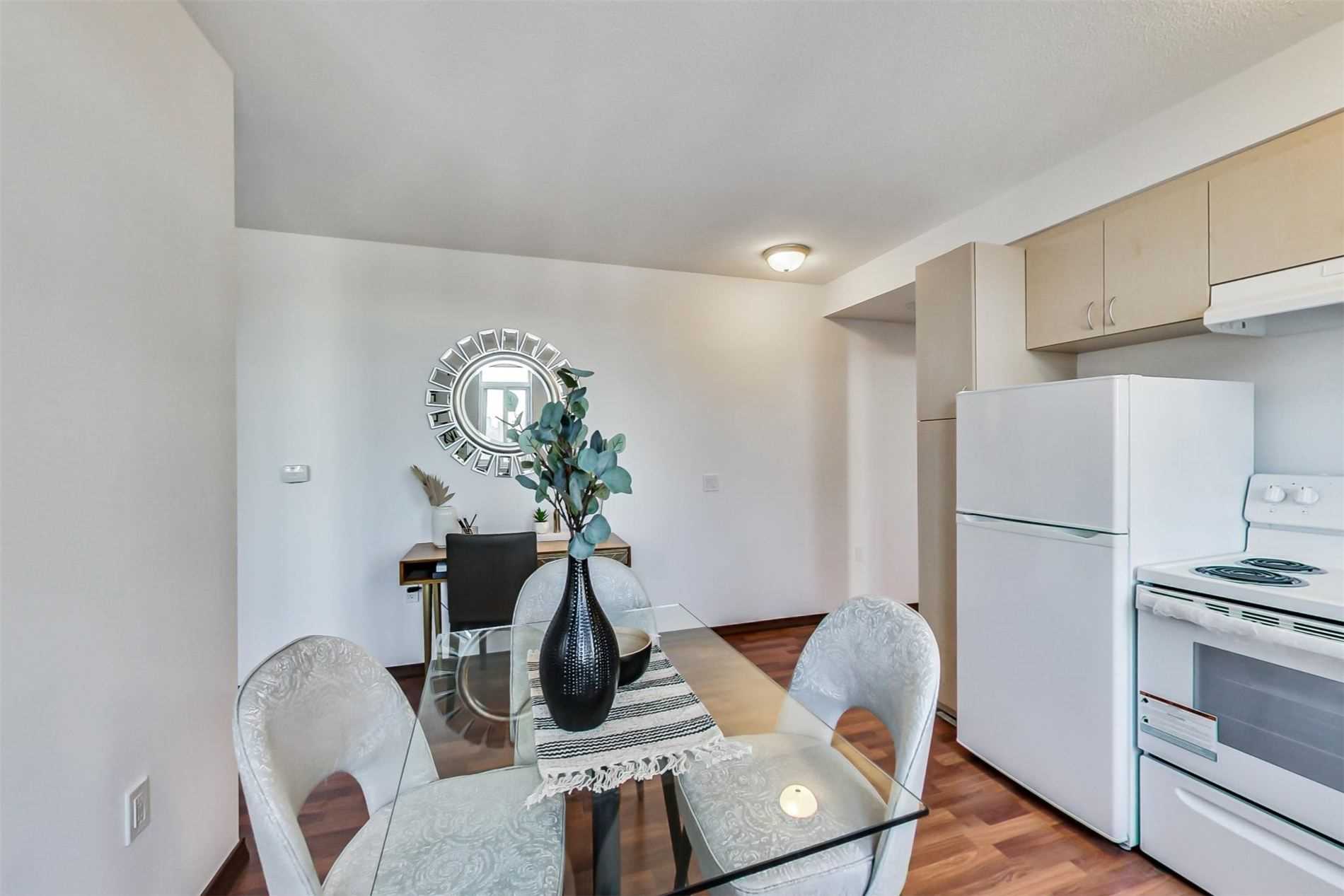 #901 - 15 Maplewood Ave, Toronto, ON M6C4B4 | 1 Bedroom 1 Bathroom Condo Apt | Image 12