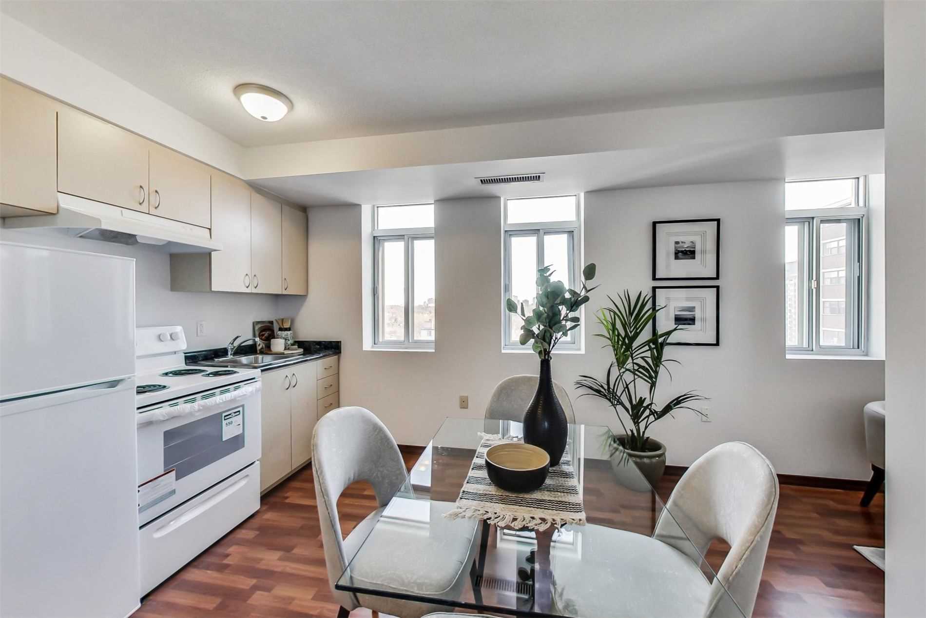 #901 - 15 Maplewood Ave, Toronto, ON M6C4B4 | 1 Bedroom 1 Bathroom Condo Apt | Image 14