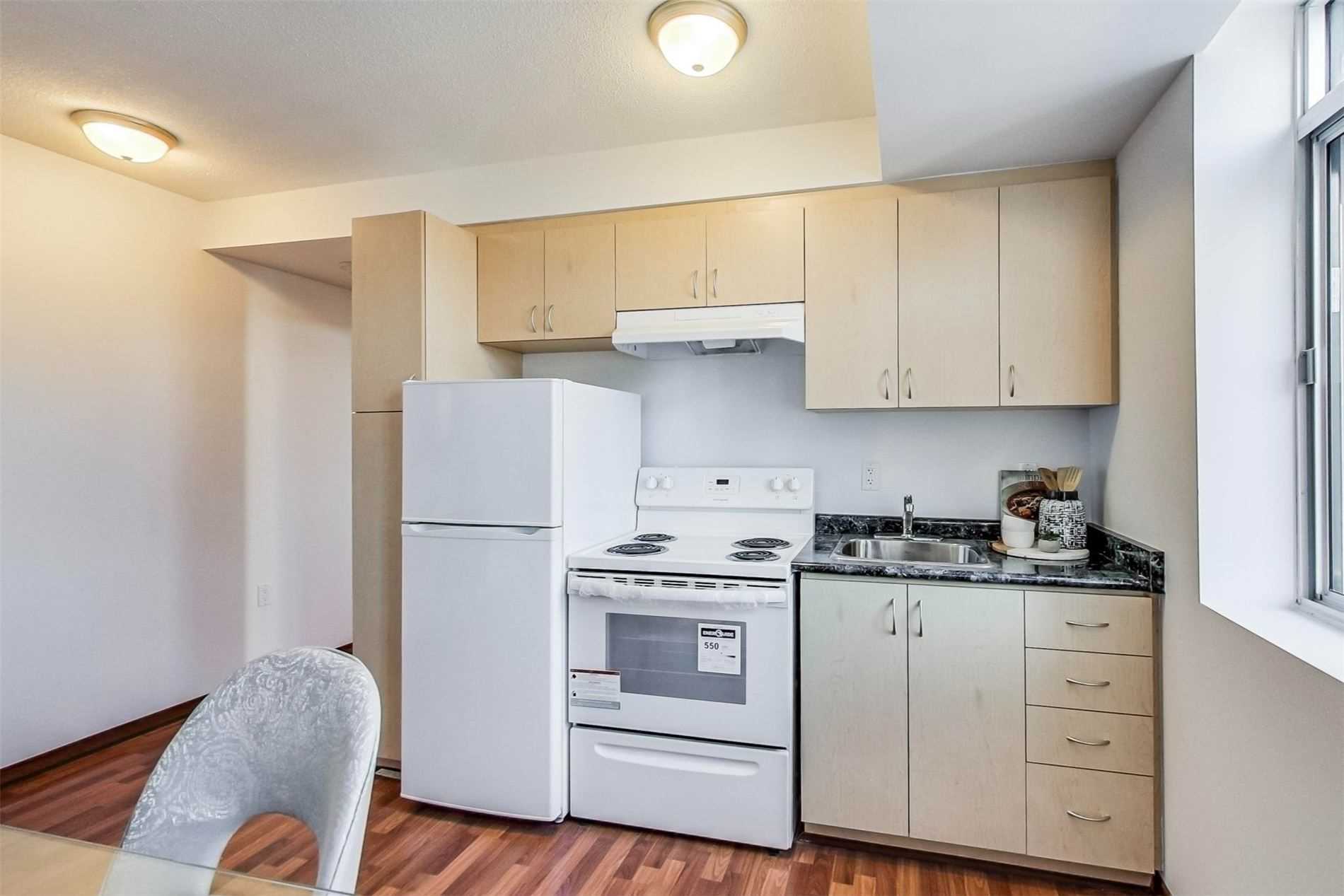 #901 - 15 Maplewood Ave, Toronto, ON M6C4B4 | 1 Bedroom 1 Bathroom Condo Apt | Image 15