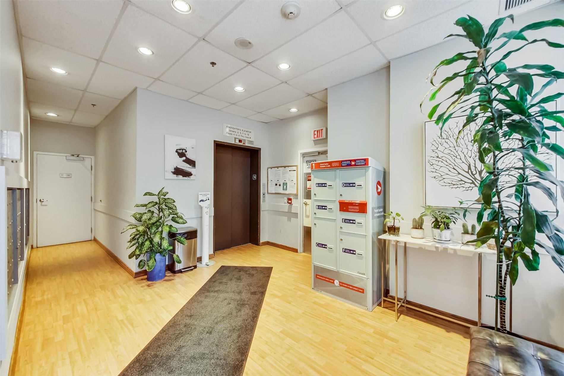 #901 - 15 Maplewood Ave, Toronto, ON M6C4B4 | 1 Bedroom 1 Bathroom Condo Apt | Image 5