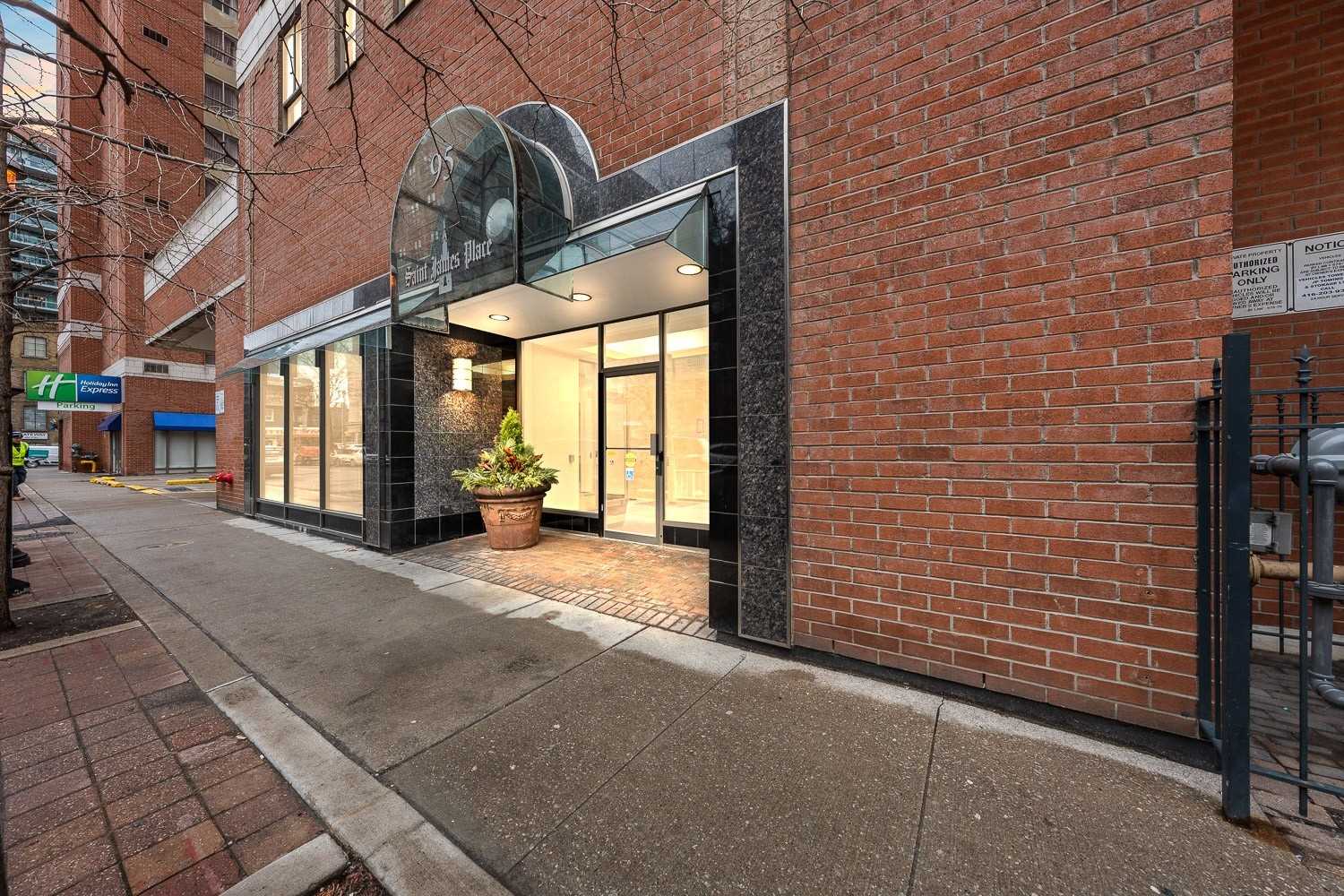 #1201 - 95 Lombard St, Toronto, ON M5C2V3 | 1 Bedroom 2 Bathroom Condo Apt | Image 40
