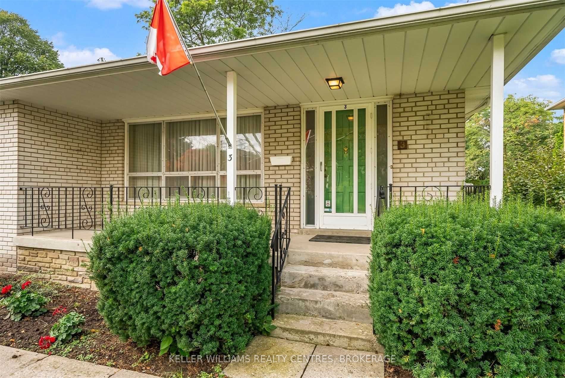 3 Prattley Dr, Toronto, ON M2J2K1 | 3 Bedroom 2 Bathroom Detached House | Image 3