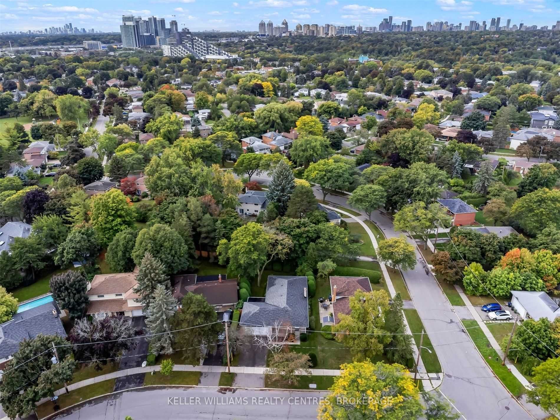3 Prattley Dr, Toronto, ON M2J2K1 | 3 Bedroom 2 Bathroom Detached House | Image 32