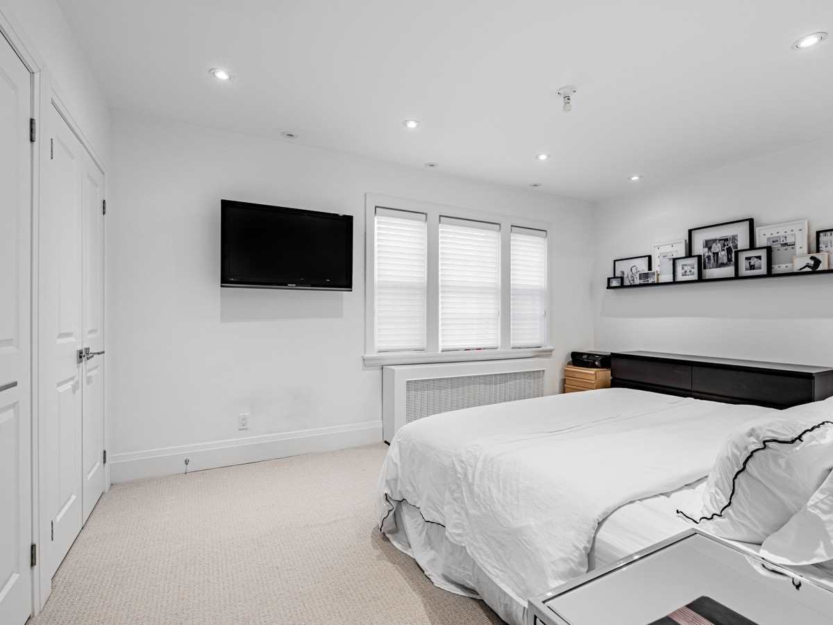 18 Peveril Hill N, Toronto, ON M6C3B1 | 3 Bedroom 3 Bathroom Detached House | Image 15