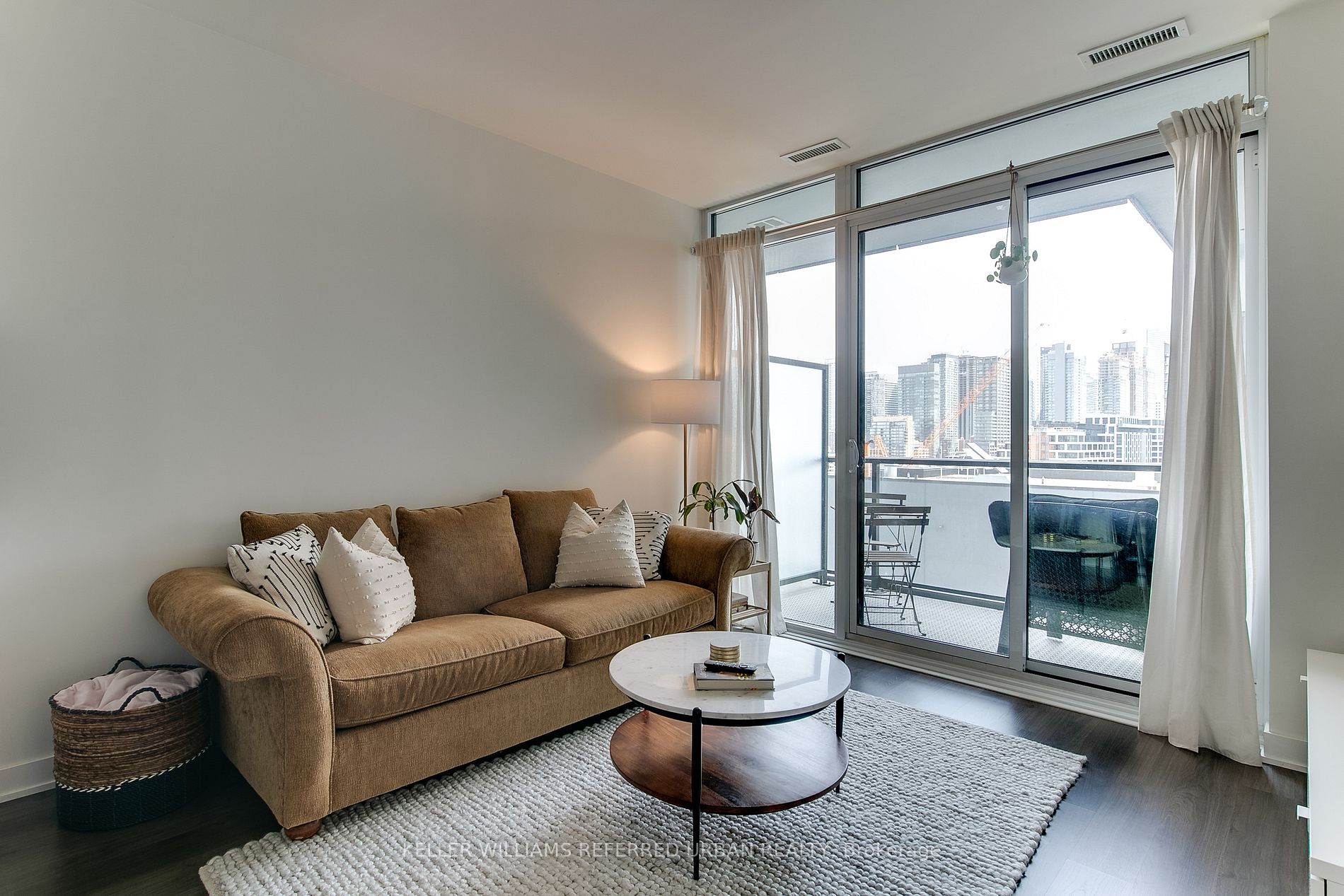 #1619E - 576 Front St W, Toronto, ON M5V1C1 | 1 Bedroom 1 Bathroom Condo Apt | Image 9