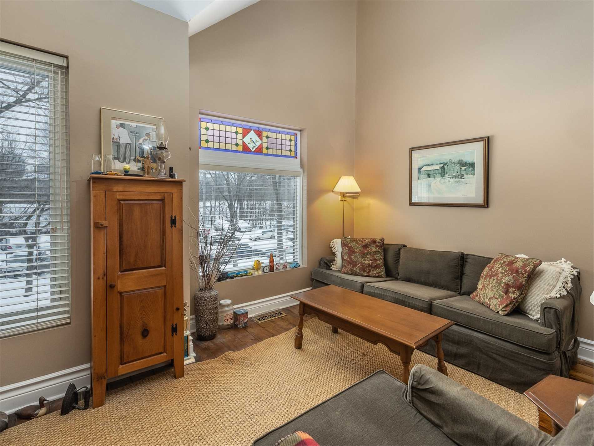 101 Marlborough Ave, Toronto, ON M5R1X5 | 2 Bedroom 3 Bathroom Freehold Townhouse | Image 13