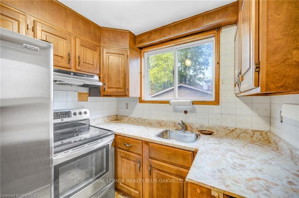 56 Glengarry Ave, Toronto, ON M5M1C9 | 3 Bedroom 2 Bathroom Semi-Detached House | Image 12