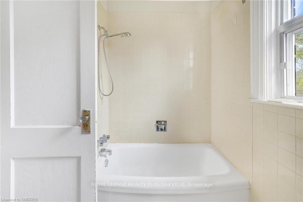 56 Glengarry Ave, Toronto, ON M5M1C9 | 3 Bedroom 2 Bathroom Semi-Detached House | Image 19