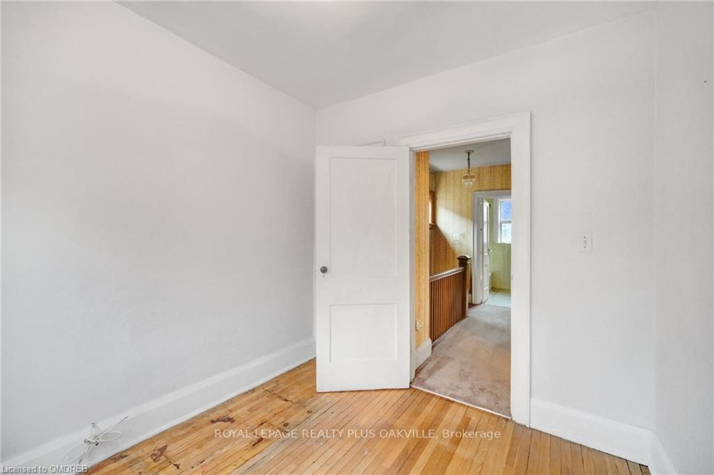 56 Glengarry Ave, Toronto, ON M5M1C9 | 3 Bedroom 2 Bathroom Semi-Detached House | Image 25