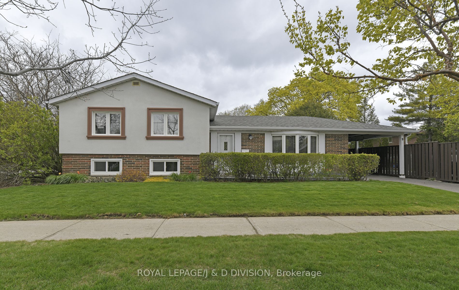 9 Gleneagle Cres, Toronto, ON M2J3H4 | 3 Bedroom 2 Bathroom Detached House