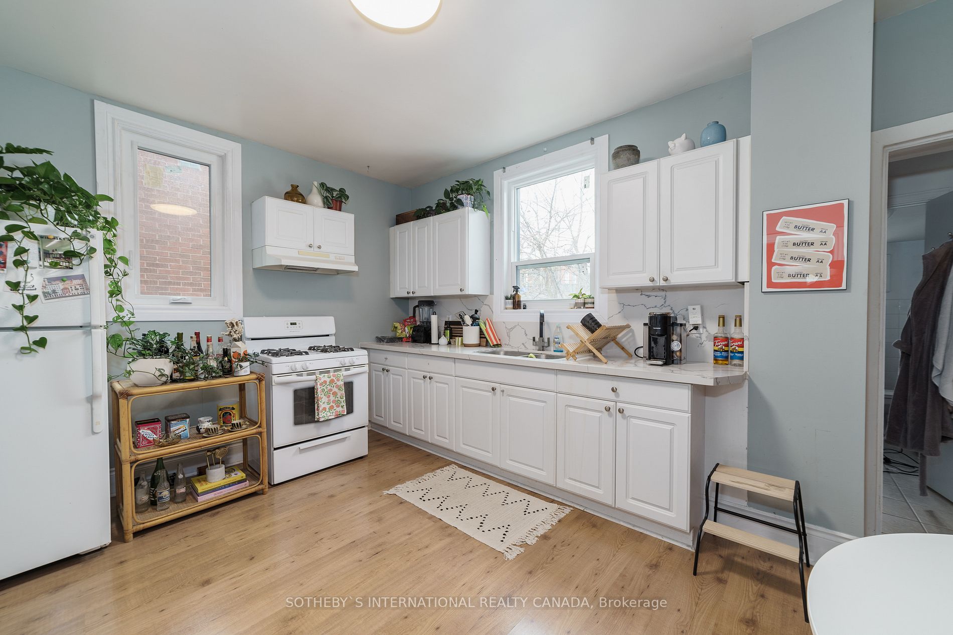 166 Grace St, Toronto, ON M6G3A6 | 5 Bedroom 4 Bathroom Semi-Detached House | Image 4