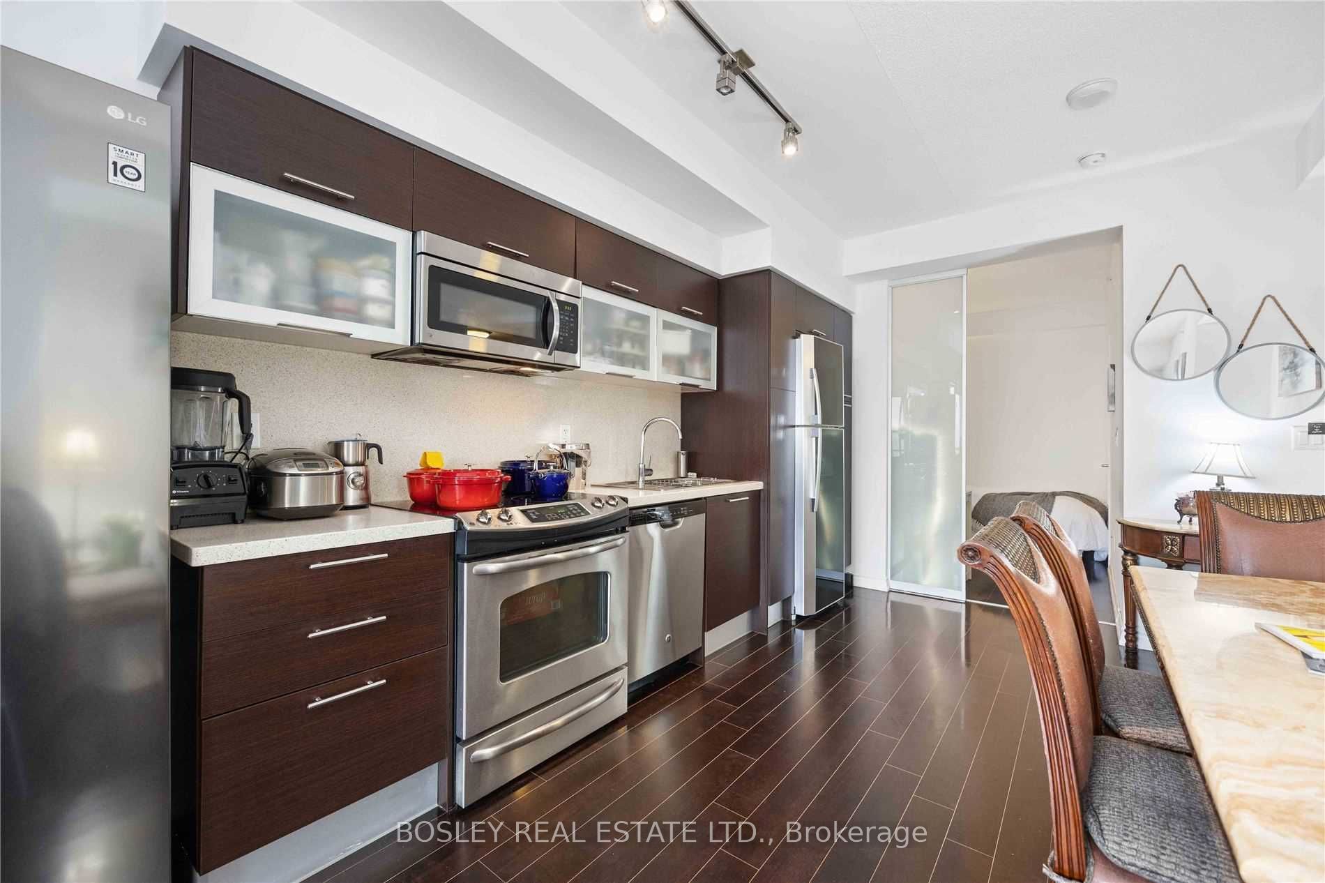 #3408 - 386 Yonge St, Toronto, ON M5B0A5 | 2 Bedroom 2 Bathroom Condo Apt | Image 15