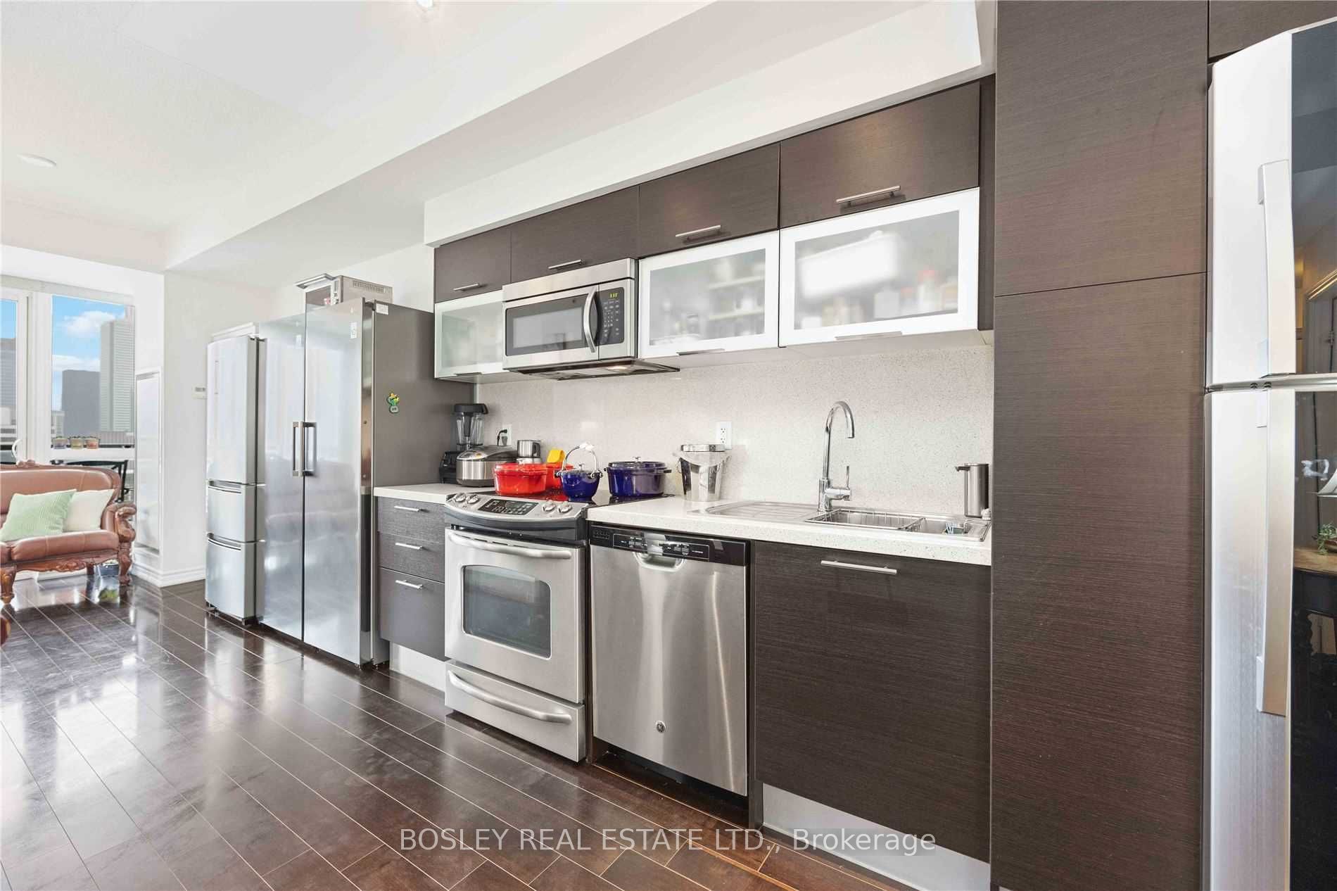 #3408 - 386 Yonge St, Toronto, ON M5B0A5 | 2 Bedroom 2 Bathroom Condo Apt | Image 2