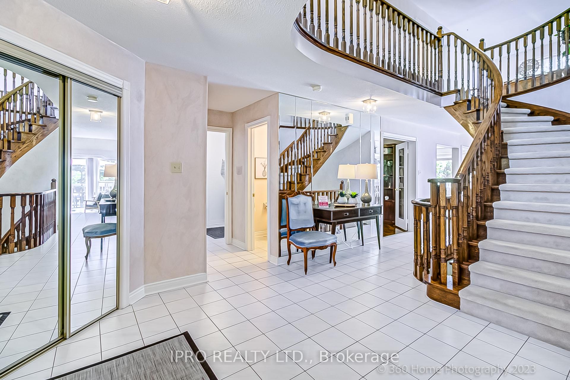 9 Jardin Hill Crt, Toronto, ON M2H3R8 | 5 Bedroom 3 Bathroom Detached House | Image 3