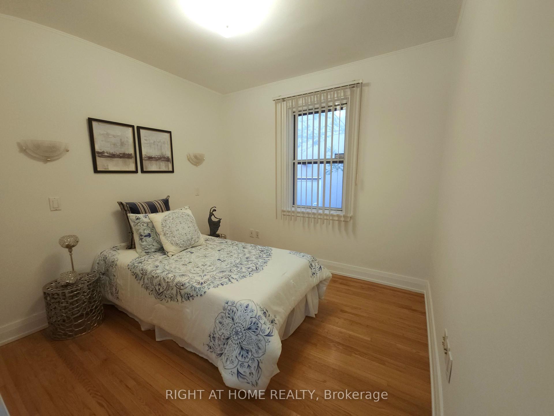 45 Mcallister Rd, Toronto, ON M3H2N1 | 3 Bedroom 3 Bathroom Detached House | Image 12