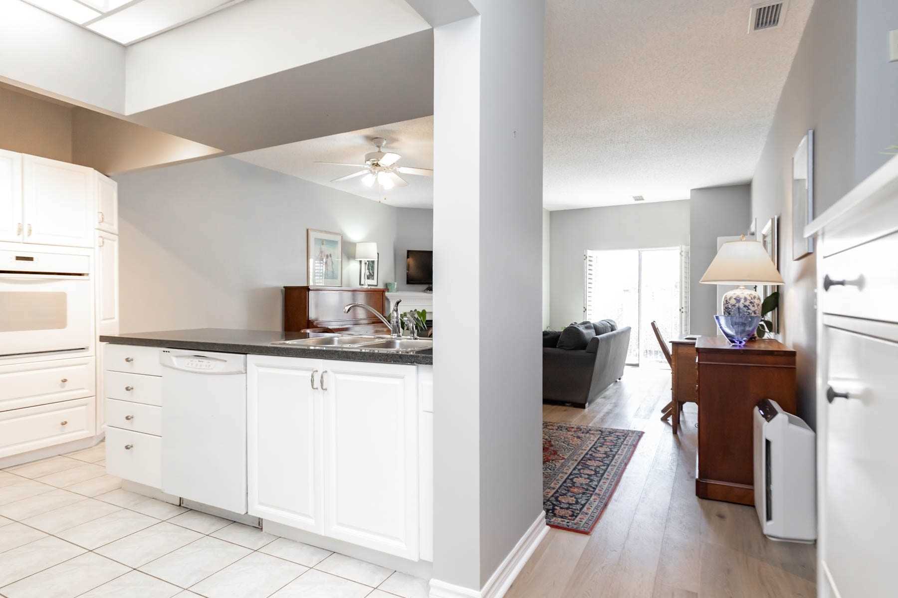 #109 - 211 Randolph Rd, Toronto, ON M4G4H1 | 2 Bedroom 2 Bathroom Condo Apt | Image 2