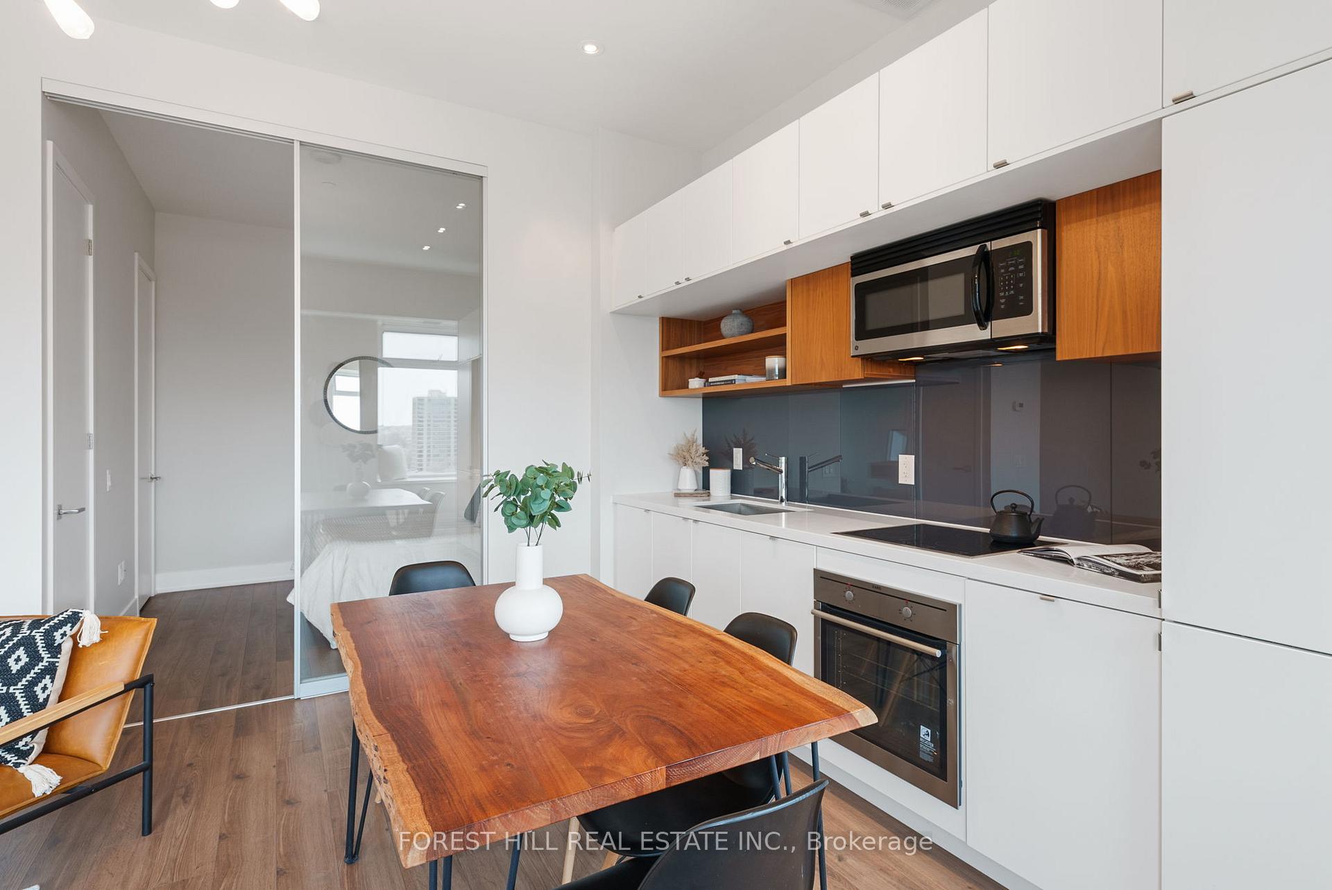 #1002 - 111 St Clair Ave W, Toronto, ON M4V1N5 | 1 Bedroom 1 Bathroom Condo Apt | Image 14