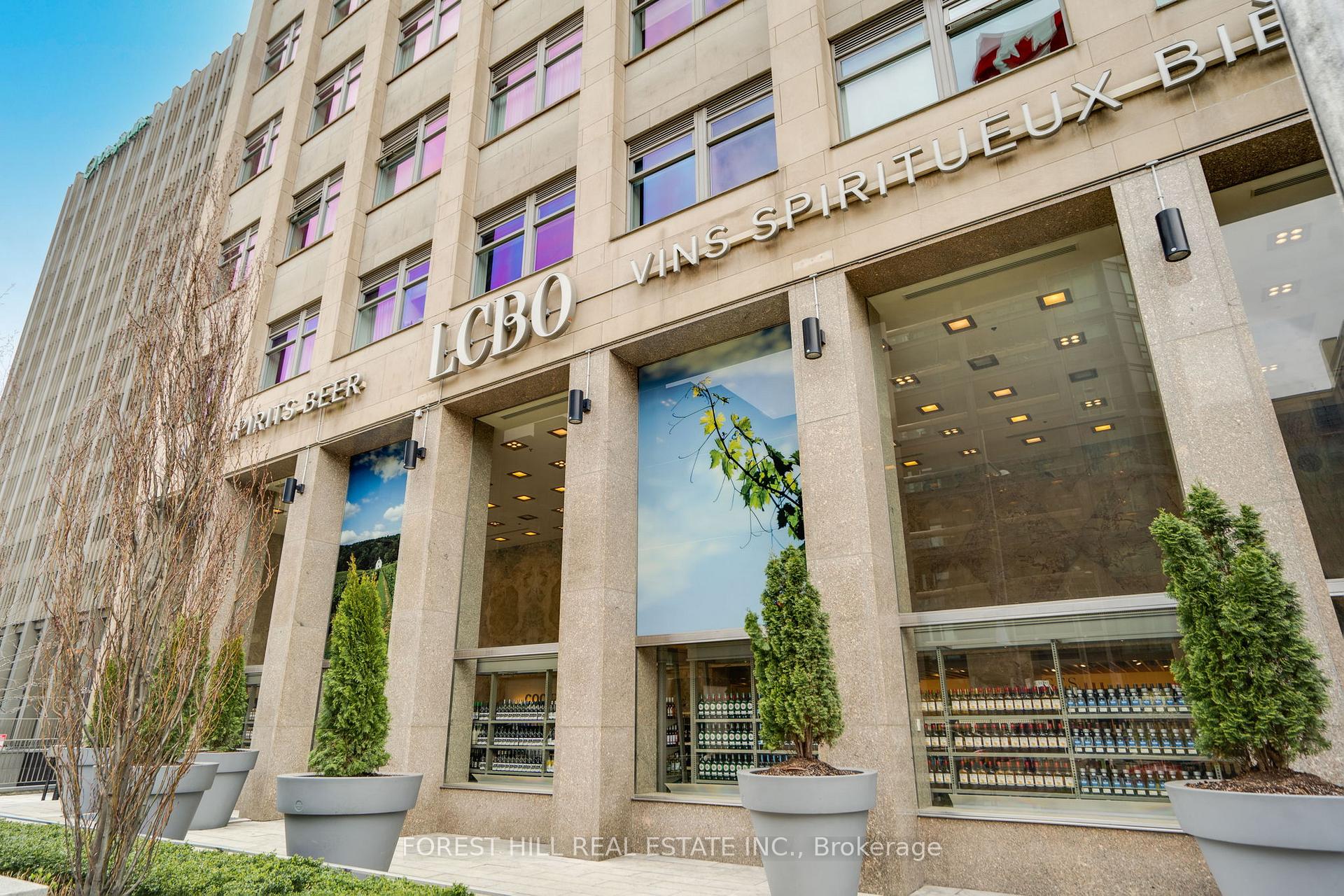 #1002 - 111 St Clair Ave W, Toronto, ON M4V1N5 | 1 Bedroom 1 Bathroom Condo Apt | Image 22