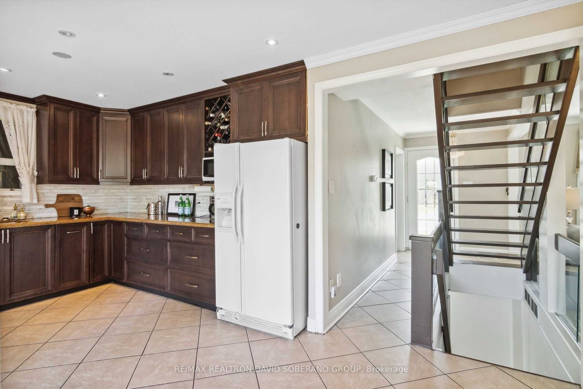 95 Collinson Blvd, Toronto, ON M3H3C2 | 3 Bedroom 2 Bathroom Detached House | Image 18