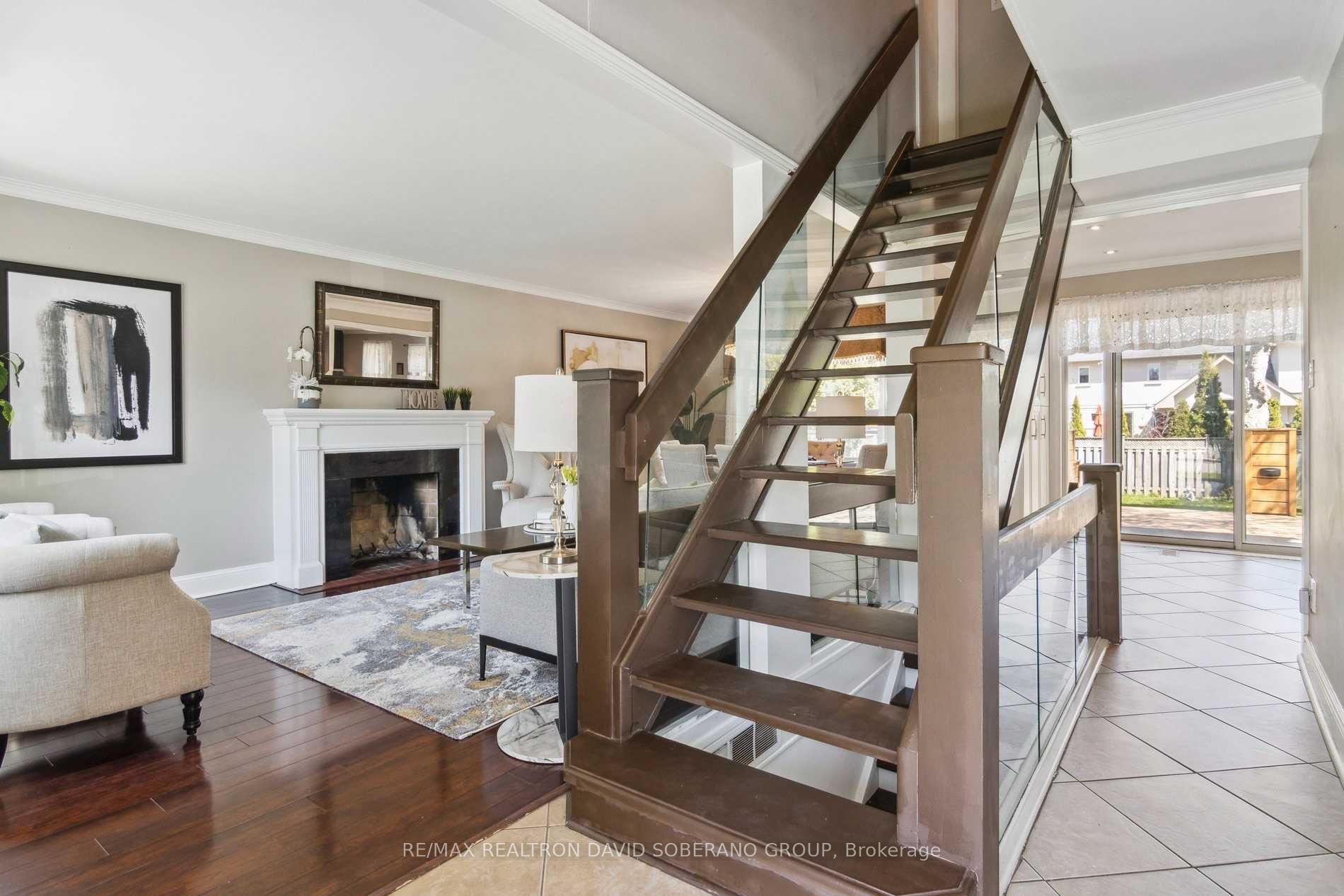 95 Collinson Blvd, Toronto, ON M3H3C2 | 3 Bedroom 2 Bathroom Detached House | Image 2
