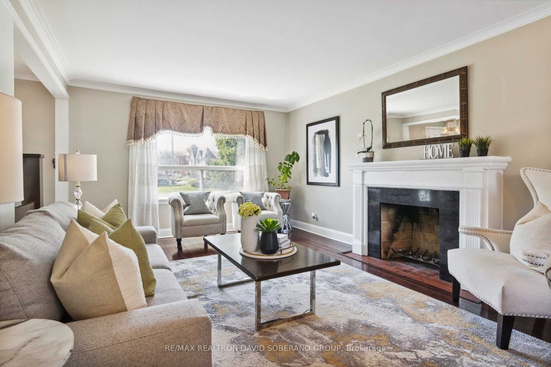 95 Collinson Blvd, Toronto, ON M3H3C2 | 3 Bedroom 2 Bathroom Detached House | Image 4