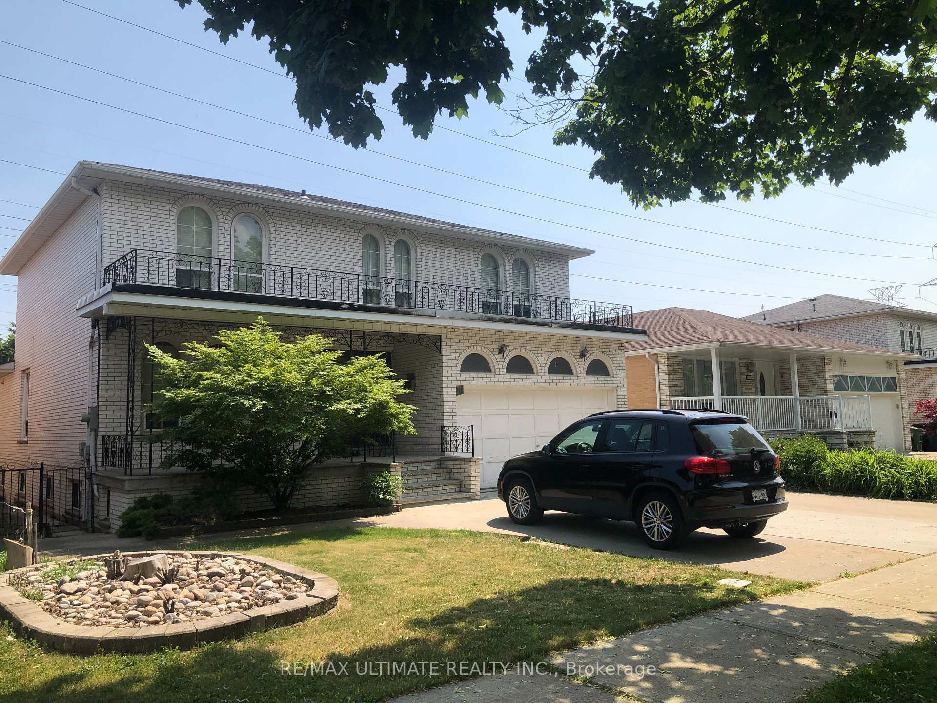 51 Charlton Blvd, Toronto, ON M2M1C1 | 4 Bedroom 4 Bathroom Detached House | Image 3