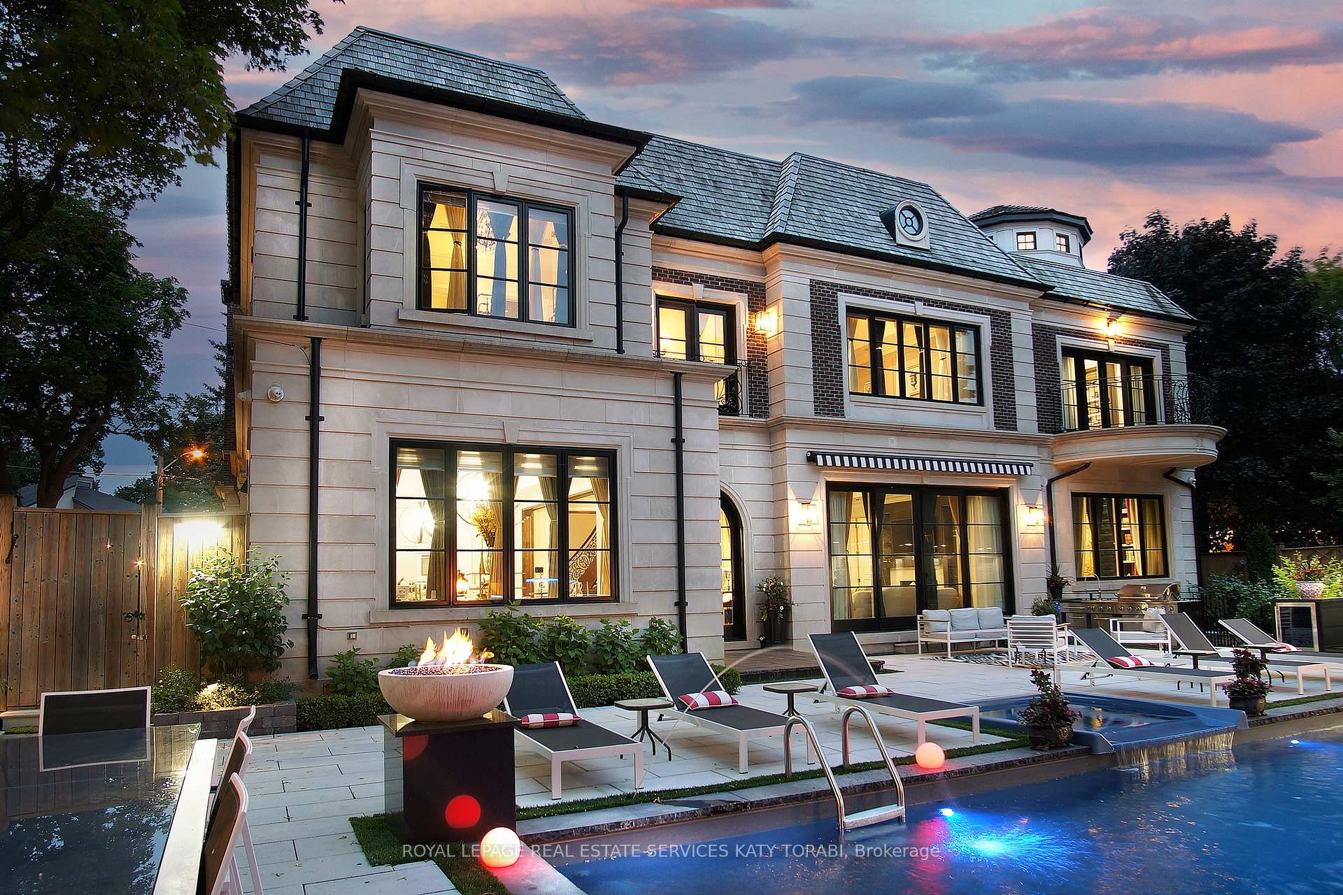 26 Lauderdale Dr, Toronto, ON M2L2A9 | 4 Bedroom 10 Bathroom Detached House | Image 1