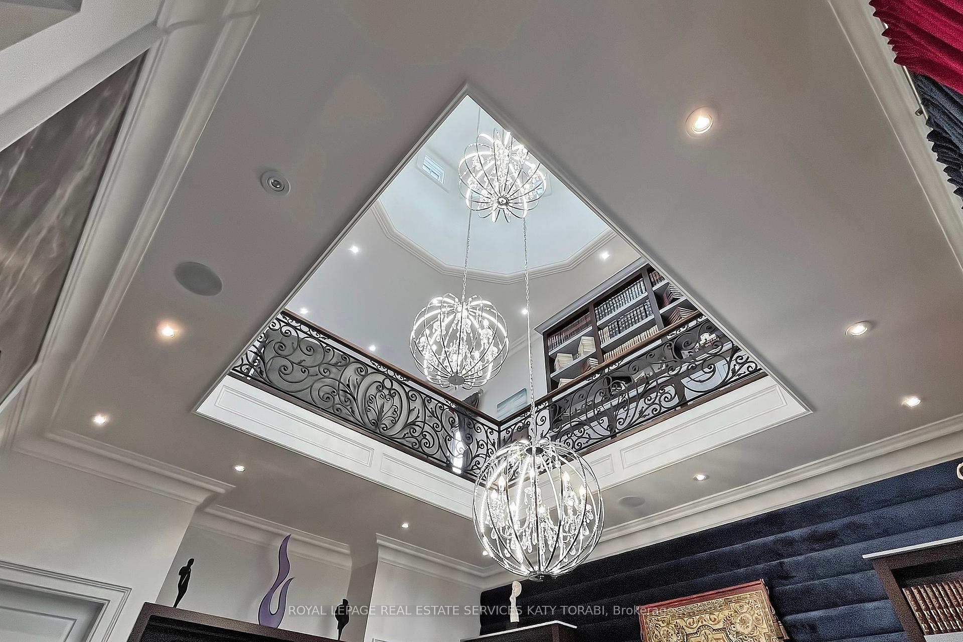 26 Lauderdale Dr, Toronto, ON M2L2A9 | 4 Bedroom 10 Bathroom Detached House | Image 19