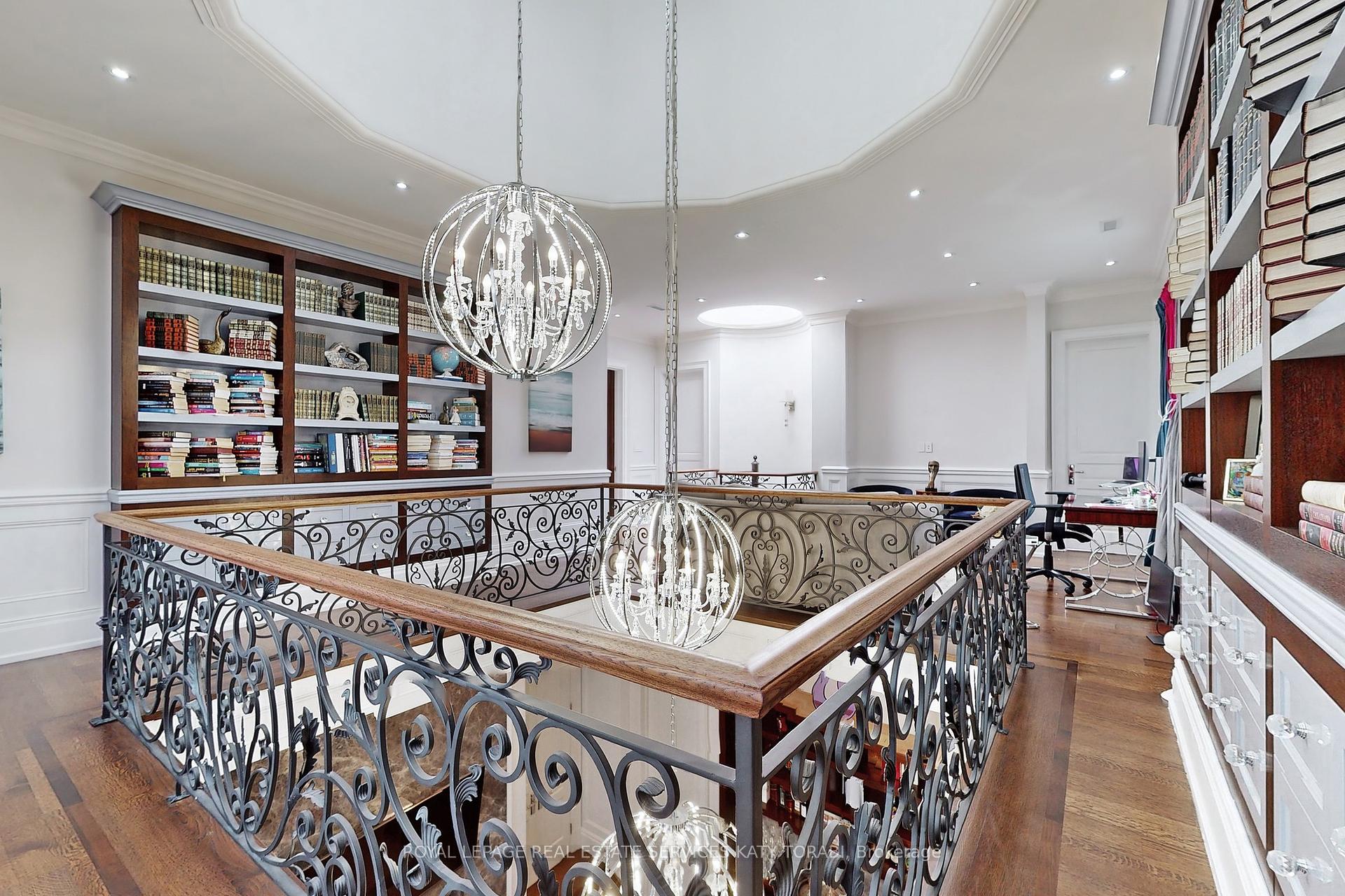 26 Lauderdale Dr, Toronto, ON M2L2A9 | 4 Bedroom 10 Bathroom Detached House | Image 20