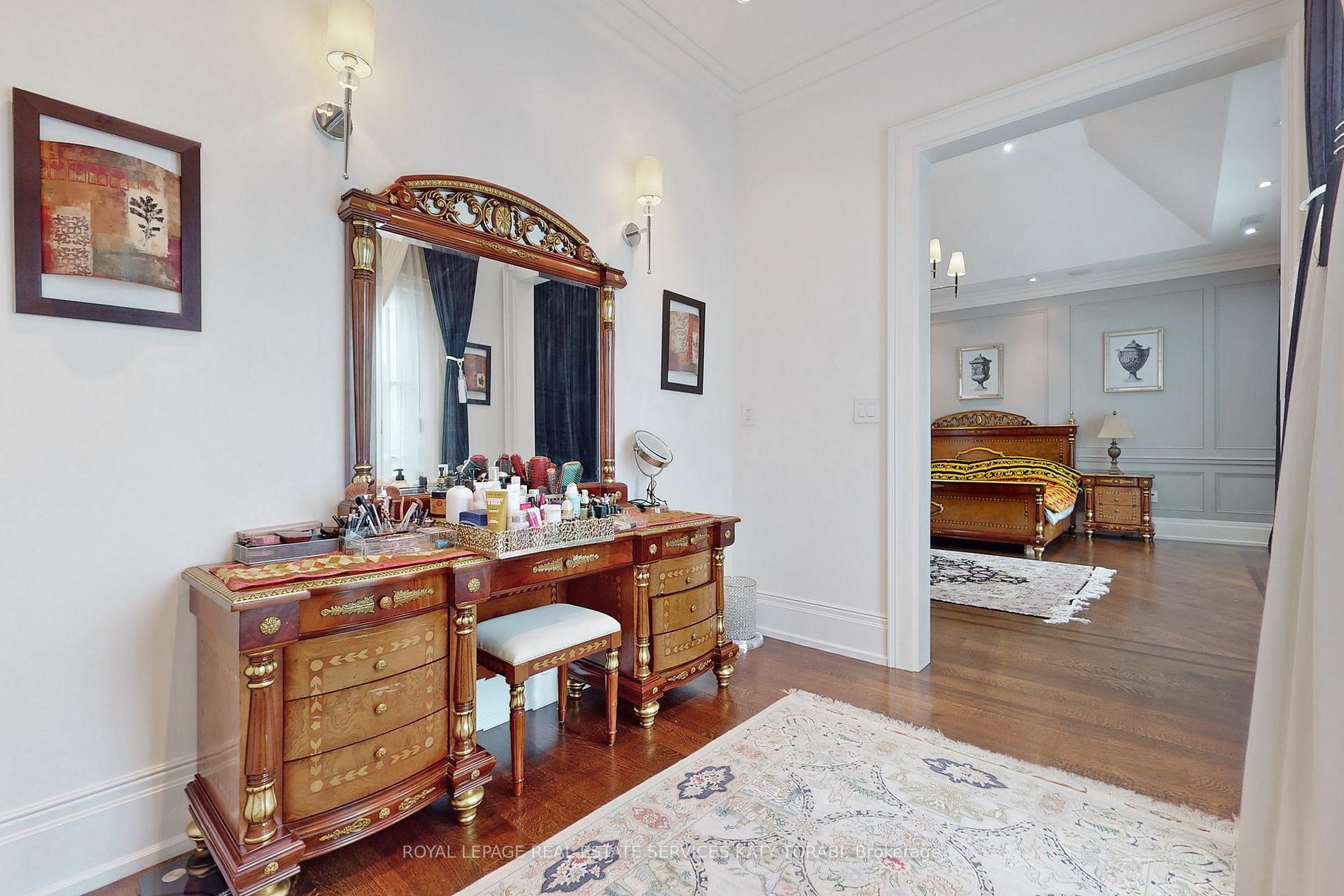 26 Lauderdale Dr, Toronto, ON M2L2A9 | 4 Bedroom 10 Bathroom Detached House | Image 24