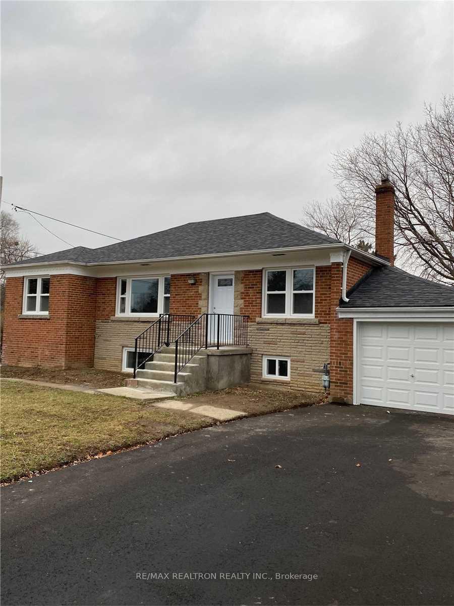 112 Clanton Park Rd, Toronto, ON M3H2E3 | 3 Bedroom 3 Bathroom Detached House | Image 1