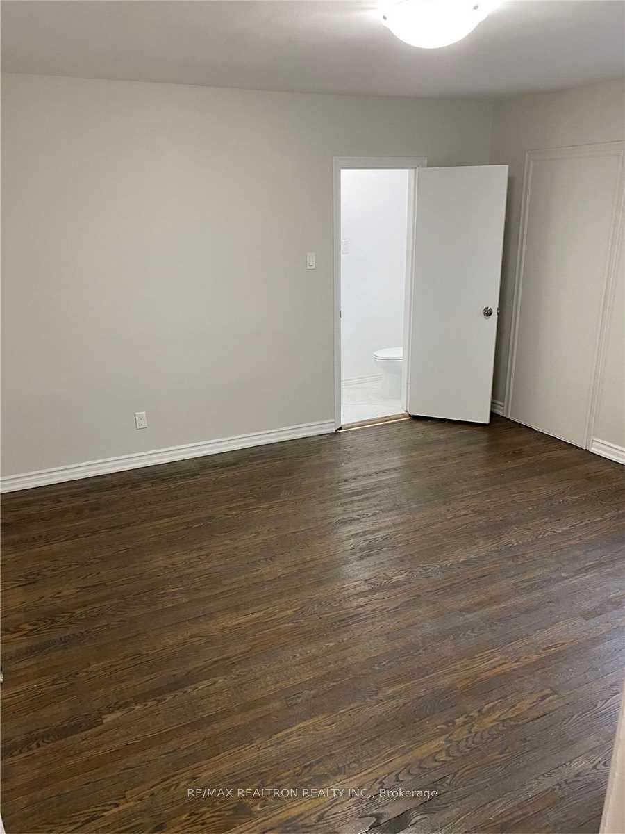 112 Clanton Park Rd, Toronto, ON M3H2E3 | 3 Bedroom 3 Bathroom Detached House | Image 11