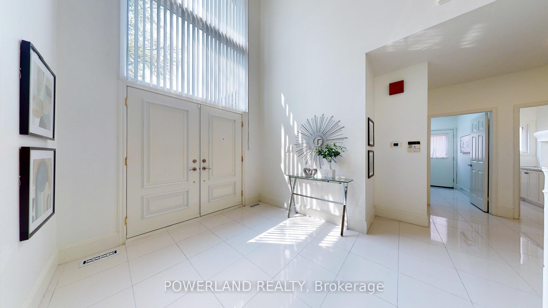 42 Garnier Crt N, Toronto, ON M2M4C9 | 4 Bedroom 3 Bathroom Detached House | Image 2