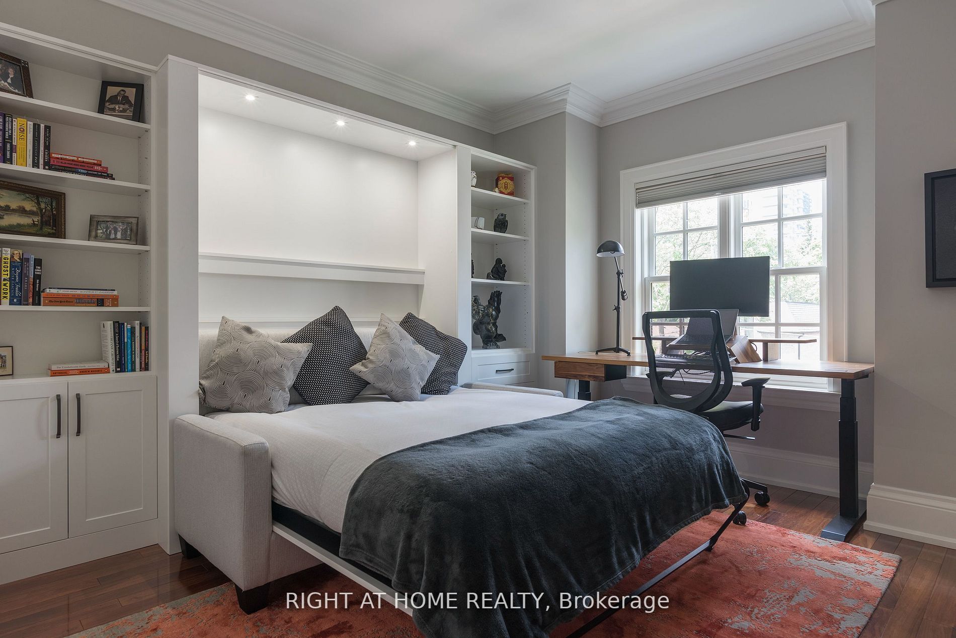 111 Hillsdale Ave E, Toronto, ON M4S1T4 | 3 Bedroom 4 Bathroom Detached House | Image 25
