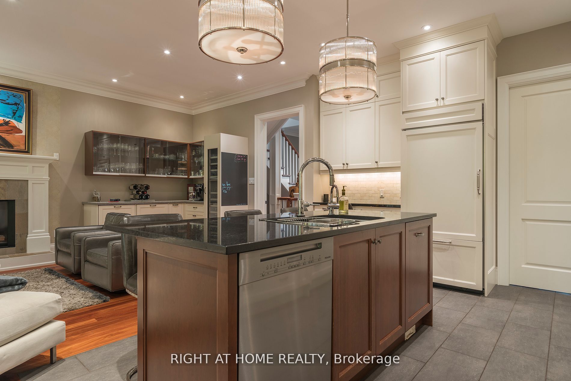 111 Hillsdale Ave E, Toronto, ON M4S1T4 | 3 Bedroom 4 Bathroom Detached House | Image 6