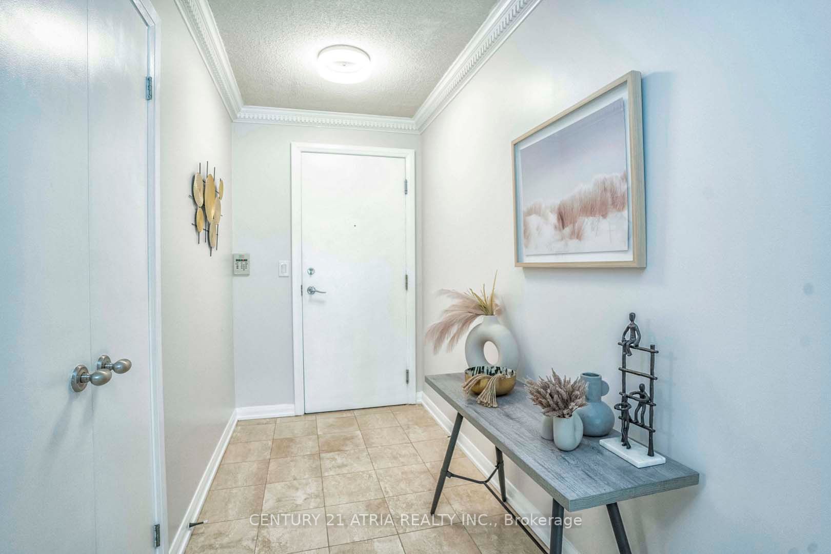 #306 - 18 Beverley St, Toronto, ON M5T3L2 | 2 Bedroom 2 Bathroom Condo Apt | Image 3