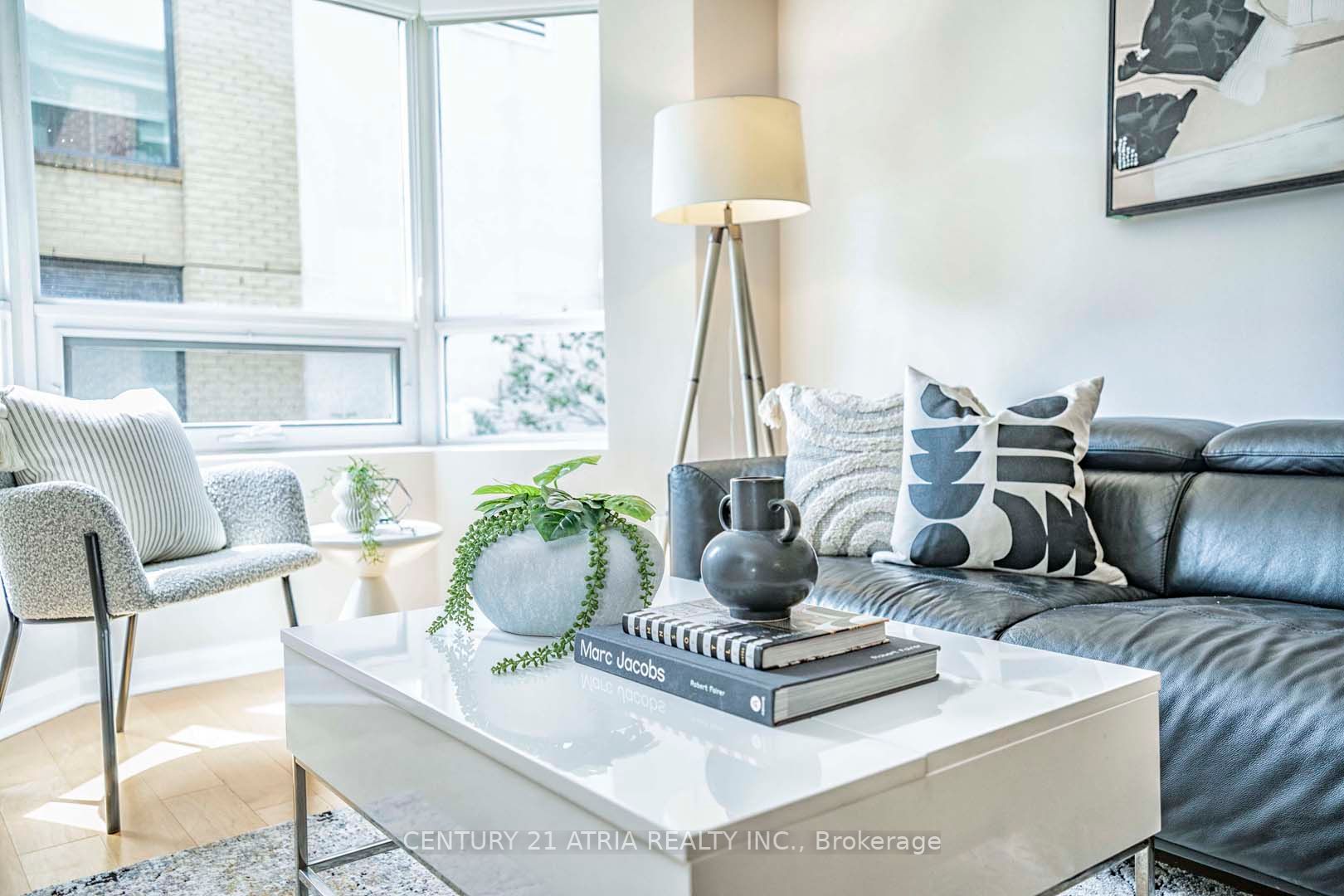 #306 - 18 Beverley St, Toronto, ON M5T3L2 | 2 Bedroom 2 Bathroom Condo Apt | Image 6