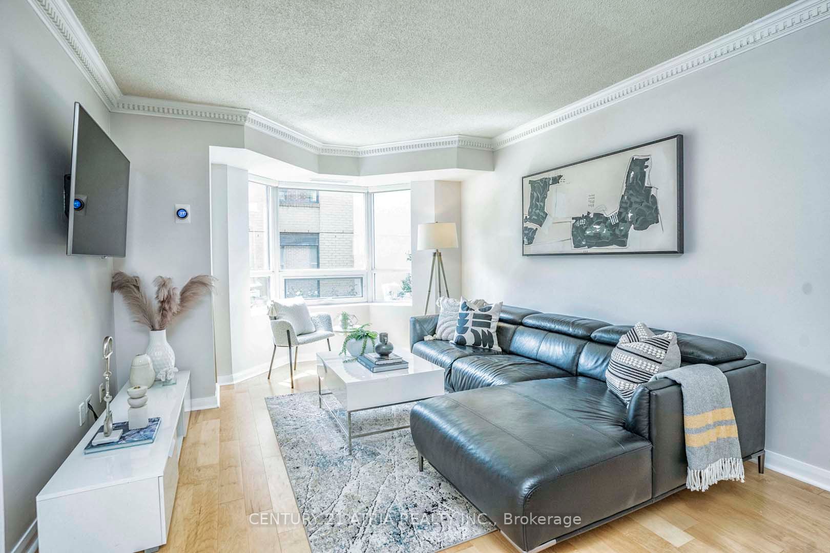 #306 - 18 Beverley St, Toronto, ON M5T3L2 | 2 Bedroom 2 Bathroom Condo Apt | Image 7