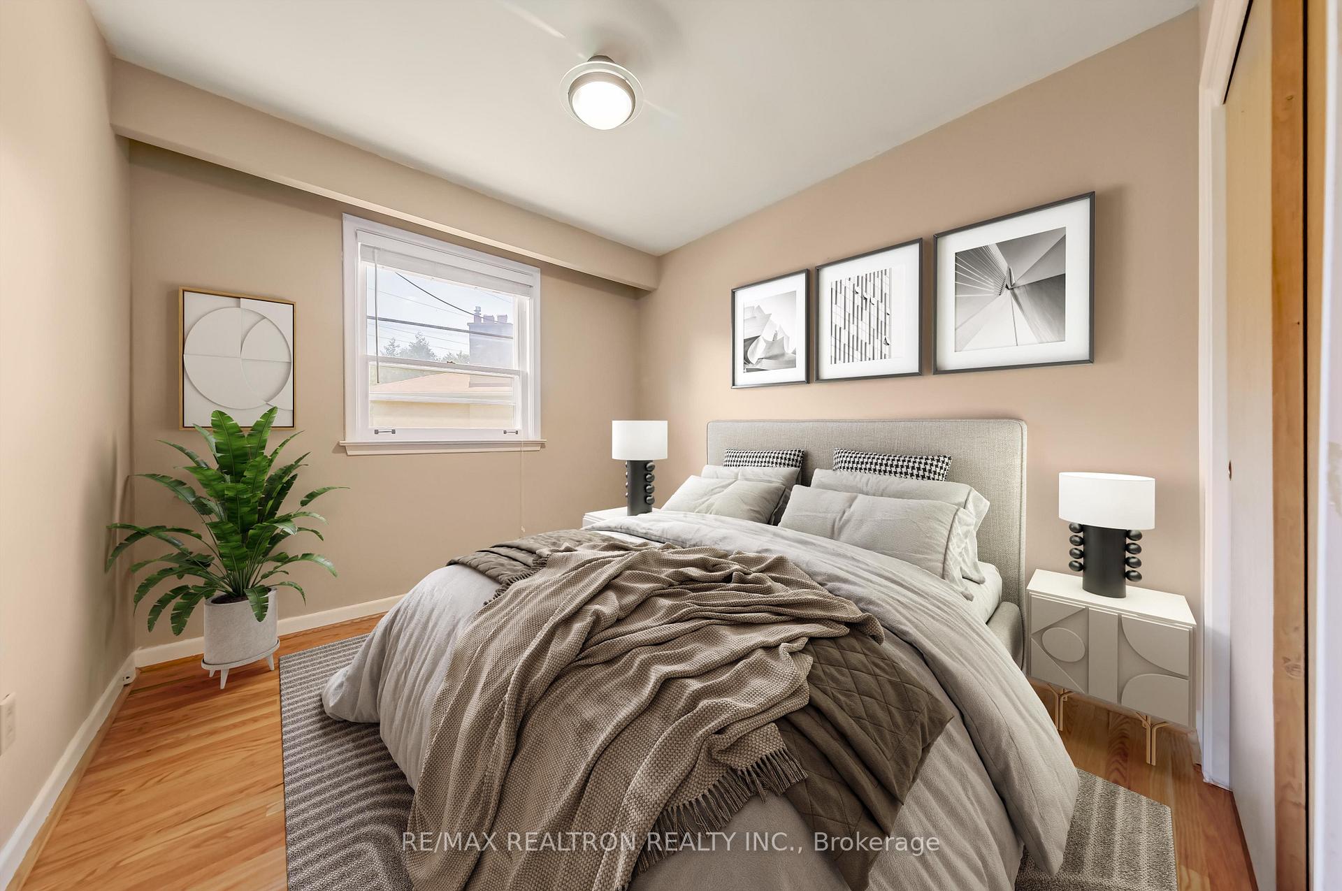 31 Bowerbank Dr, Toronto, ON M2M1Z9 | 3 Bedroom 2 Bathroom Detached House | Image 4