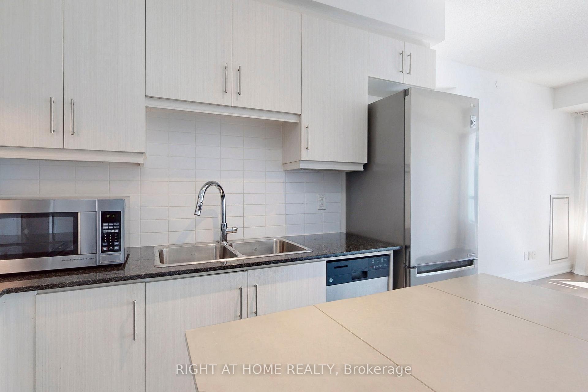 #902 - 68 Canterbury Pl, Toronto, ON M2N0H8 | 2 Bedroom 2 Bathroom Condo Apt | Image 14