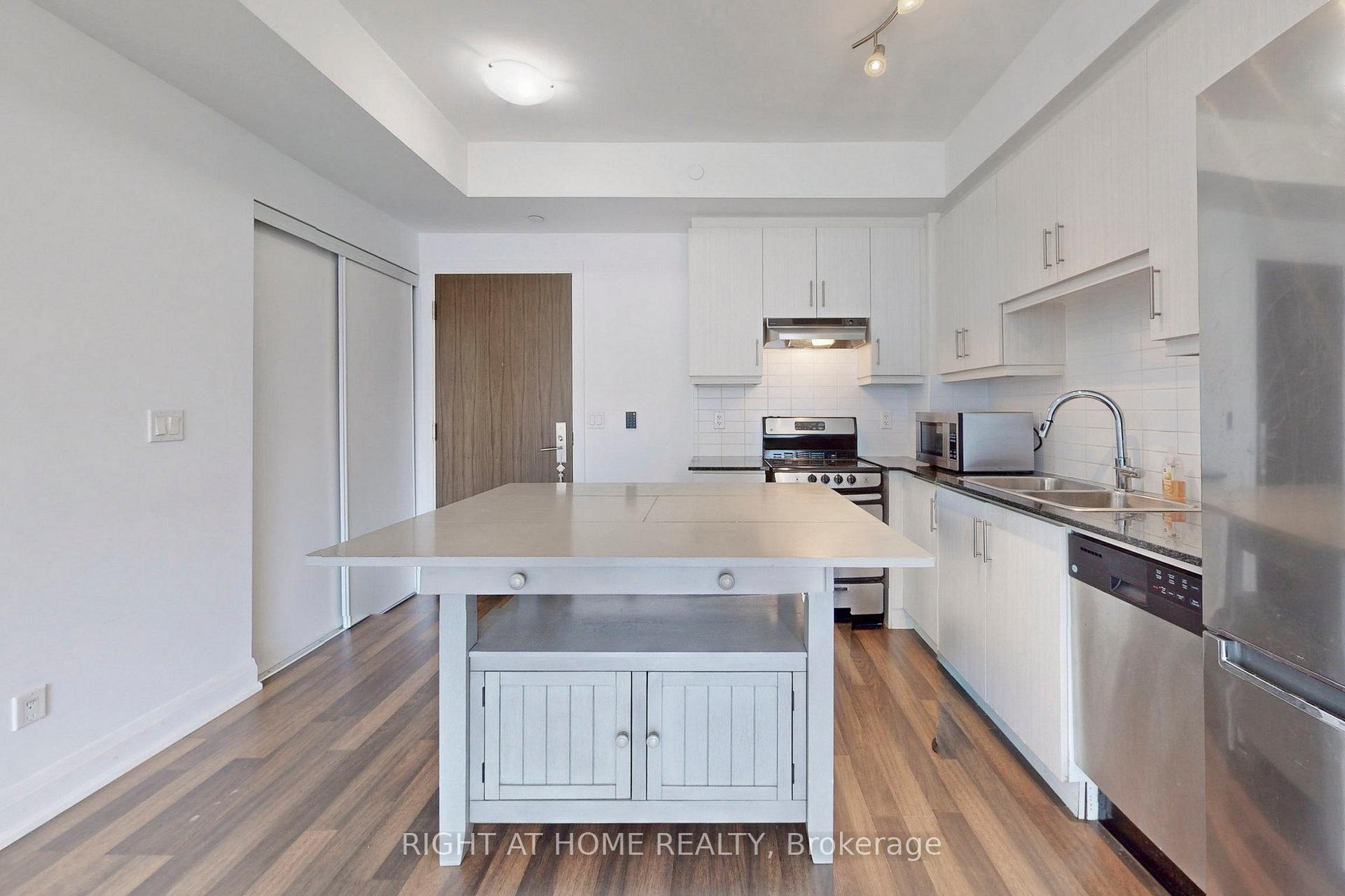 #902 - 68 Canterbury Pl, Toronto, ON M2N0H8 | 2 Bedroom 2 Bathroom Condo Apt | Image 17