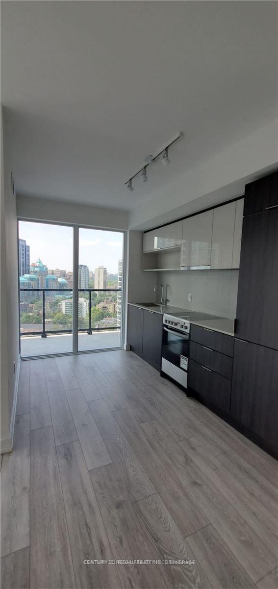 #2009 - 159 Wellesley St E, Toronto, ON M4Y0H5 | 1 Bedroom 1 Bathroom Condo Apt | Image 2