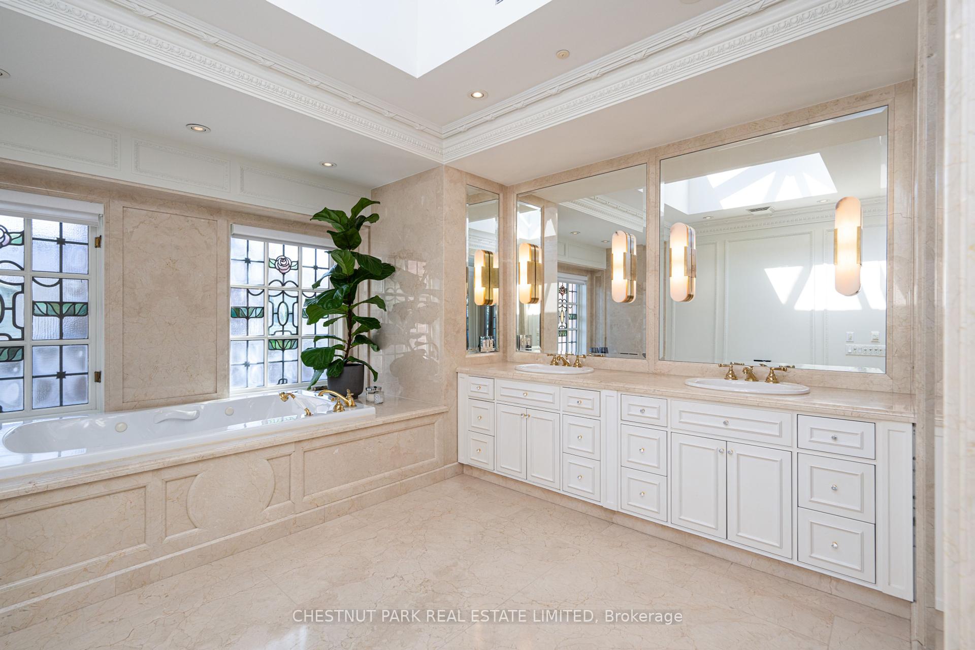 82 Chestnut Park Rd, Toronto, ON M4W2R3 | 4 Bedroom 6 Bathroom Detached House | Image 16