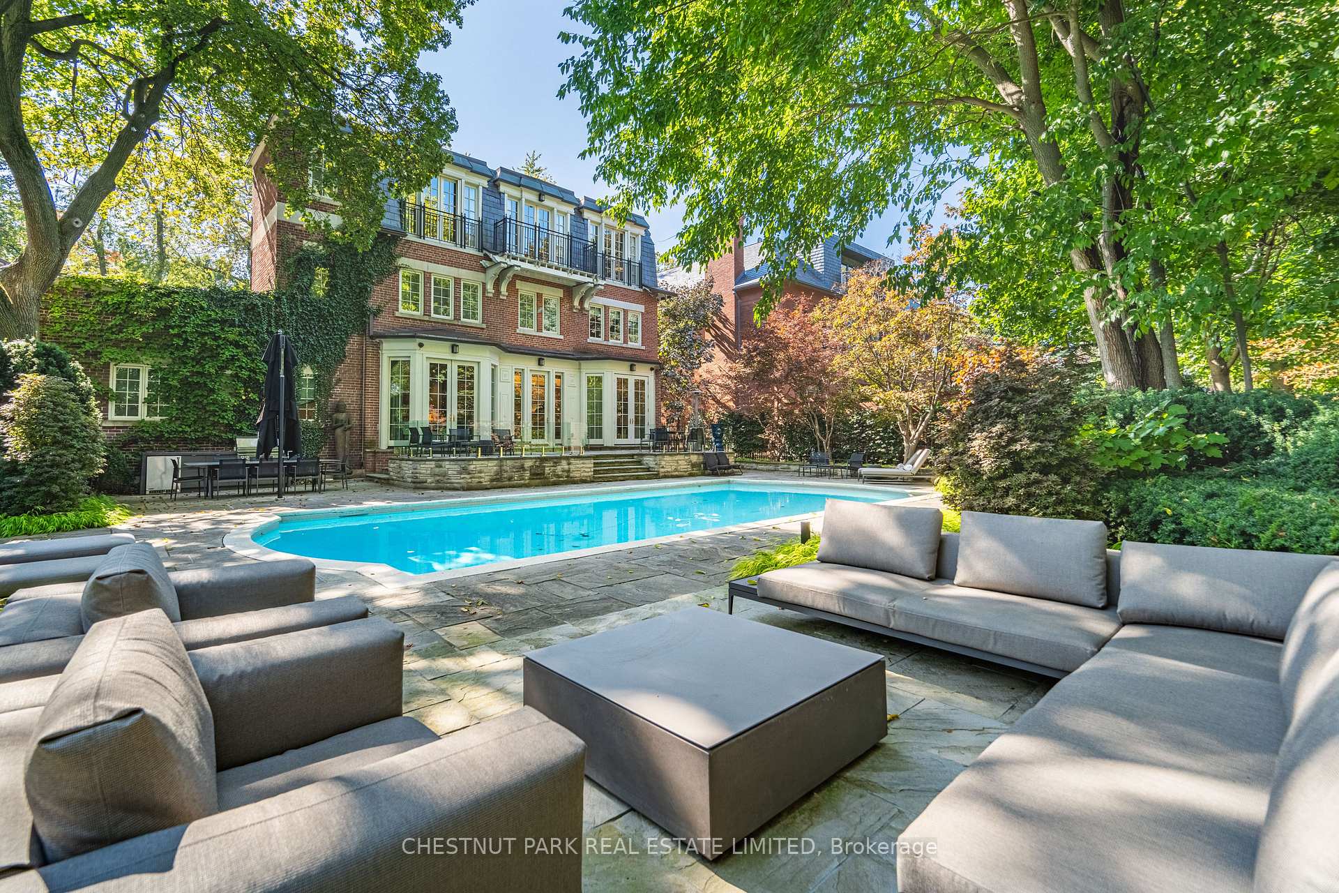 82 Chestnut Park Rd, Toronto, ON M4W2R3 | 4 Bedroom 6 Bathroom Detached House | Image 30