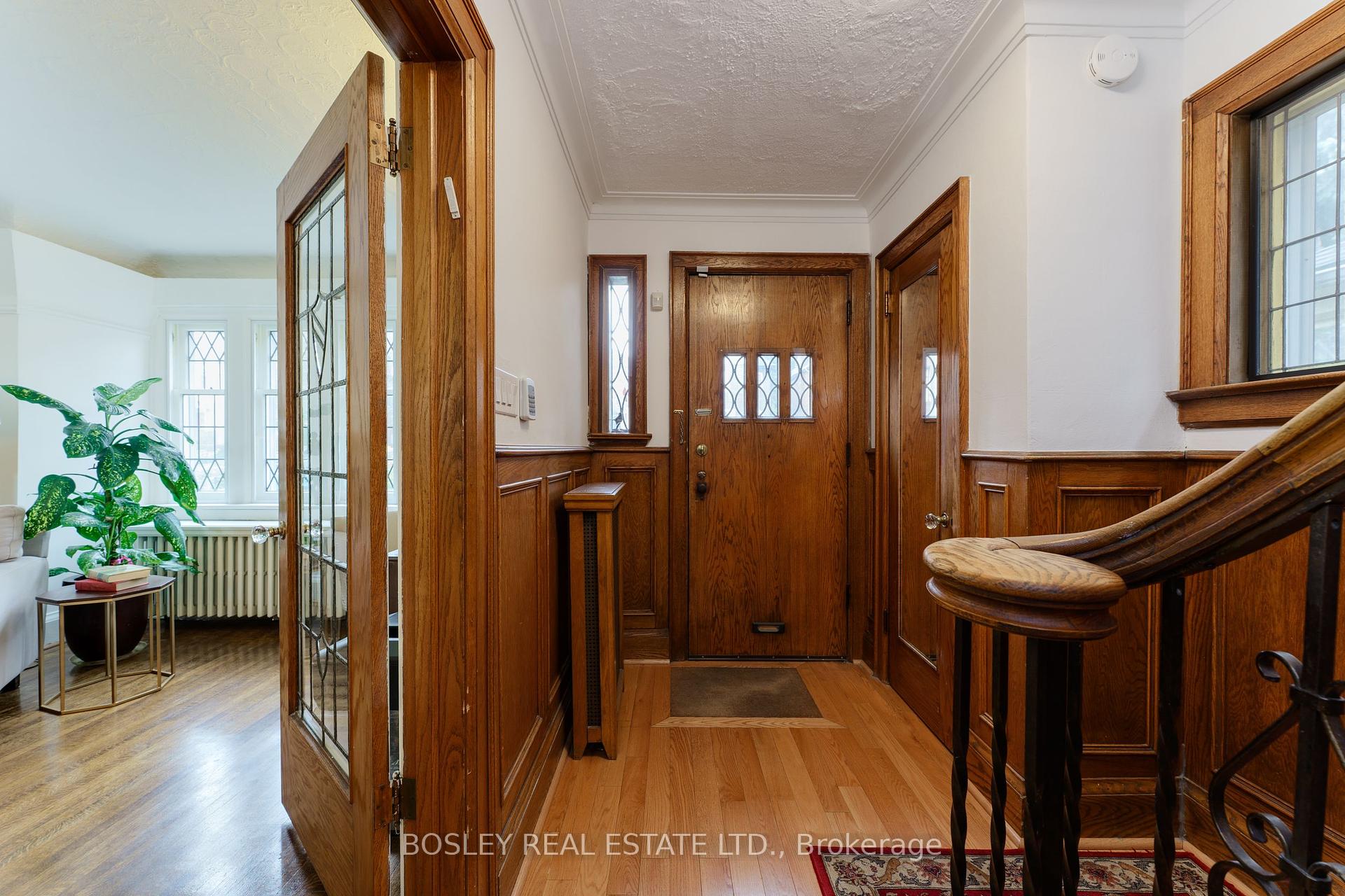 75 Willowbank Blvd, Toronto, ON M5N1G7 | 3 Bedroom 3 Bathroom Detached House | Image 2