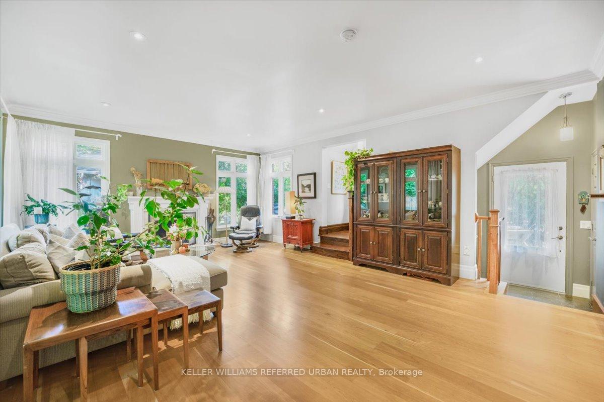 114 Anndale Dr, Toronto, ON M2N2X4 | 4 Bedroom 3 Bathroom Detached House | Image 9