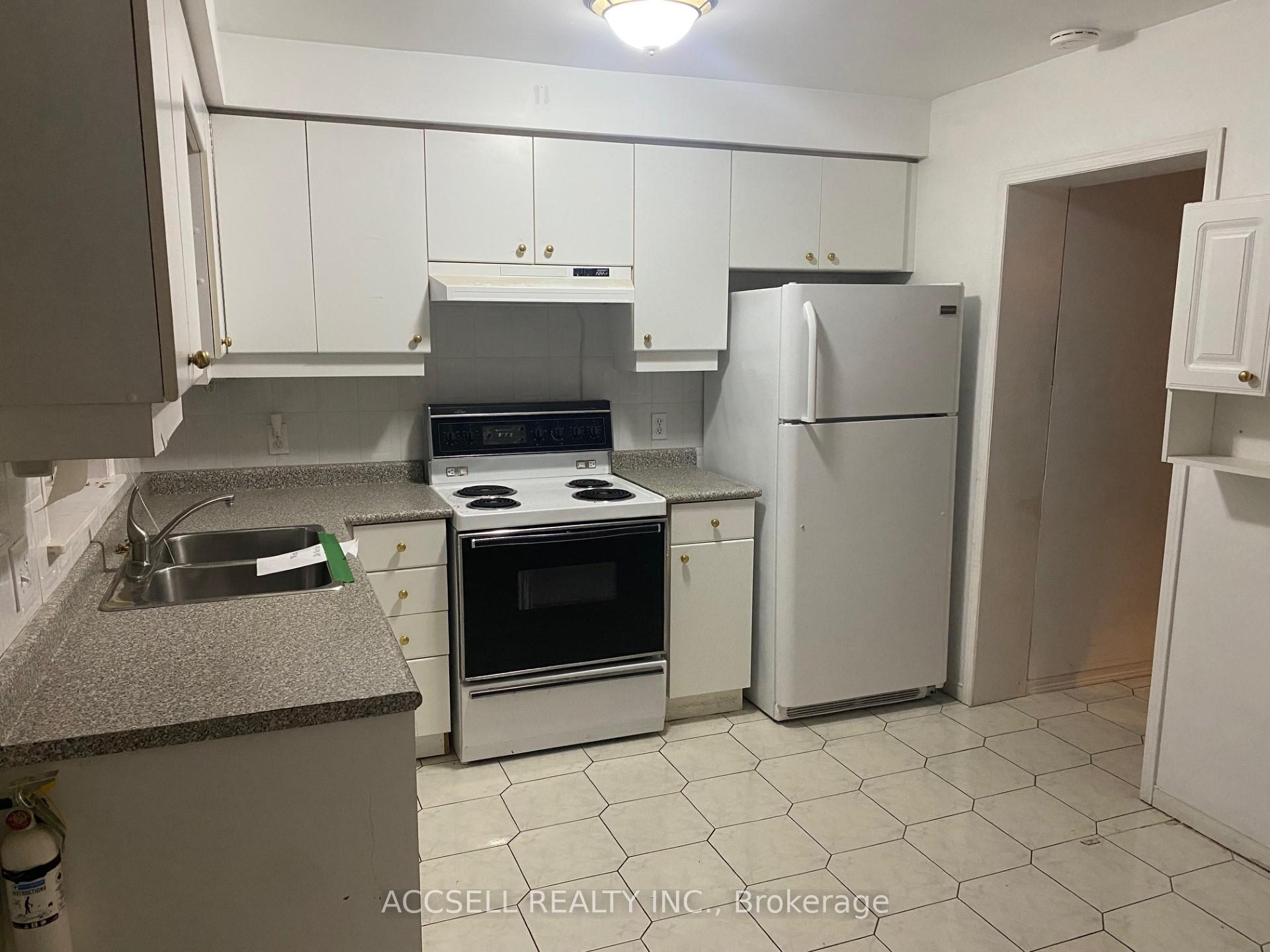 132 Holland Park Ave, Toronto, ON M6E1L6 | 3 Bedroom 2 Bathroom Detached House | Image 3