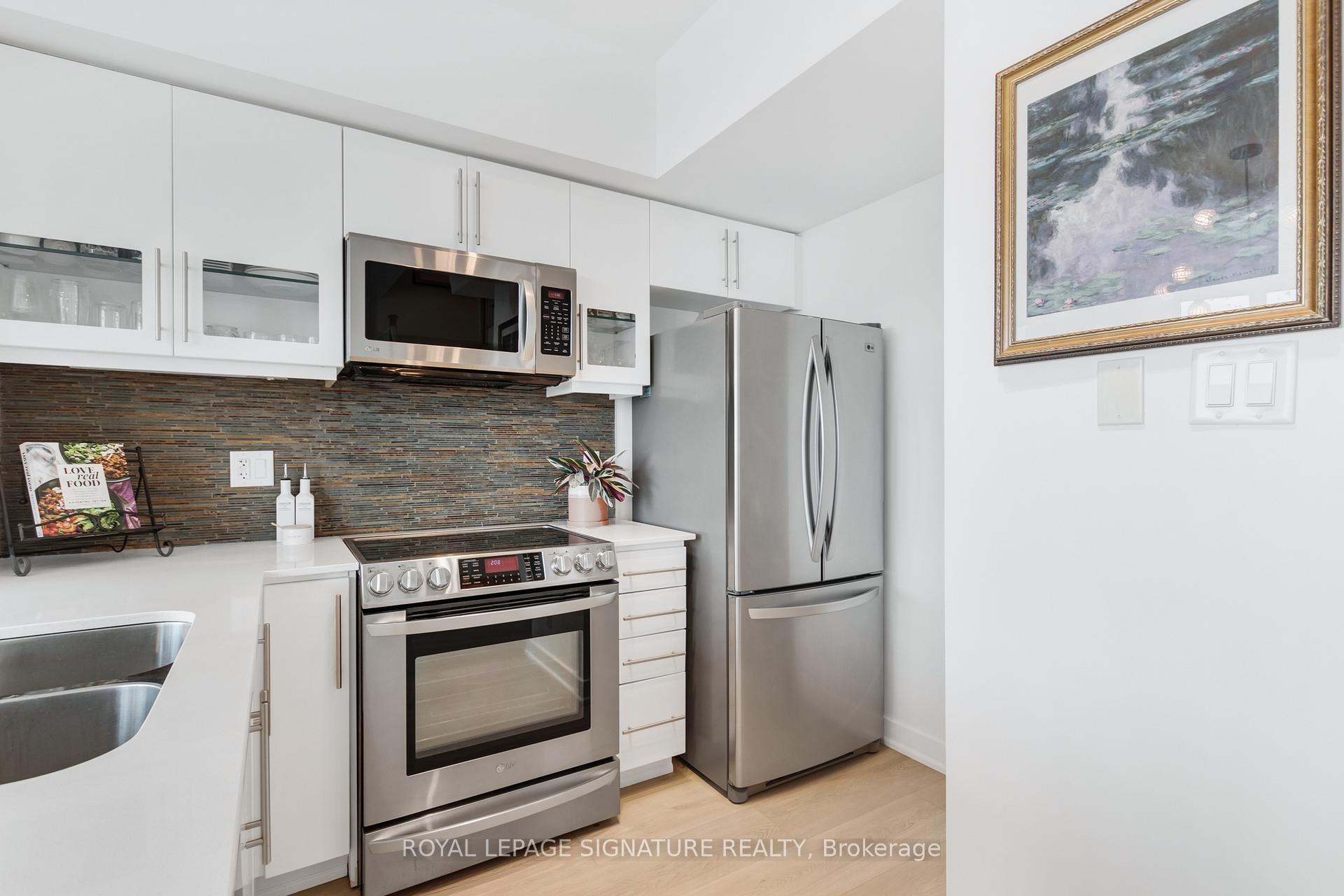 #716 - 1169 Queen St W, Toronto, ON M6J1J4 | 2 Bedroom 2 Bathroom Condo Apt | Image 10