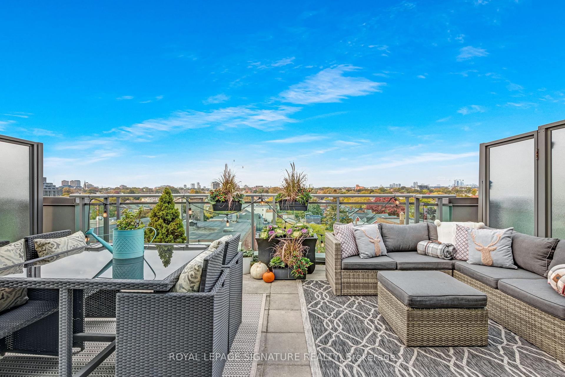 #716 - 1169 Queen St W, Toronto, ON M6J1J4 | 2 Bedroom 2 Bathroom Condo Apt | Image 2